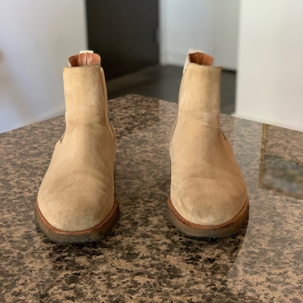Common Projects Chelsea Boots - Tan